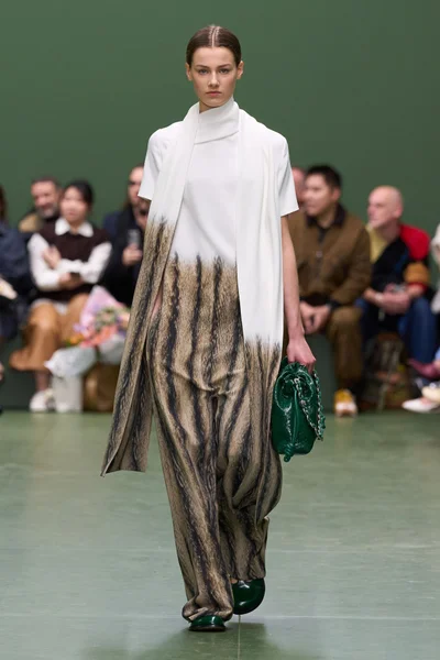 Look 6